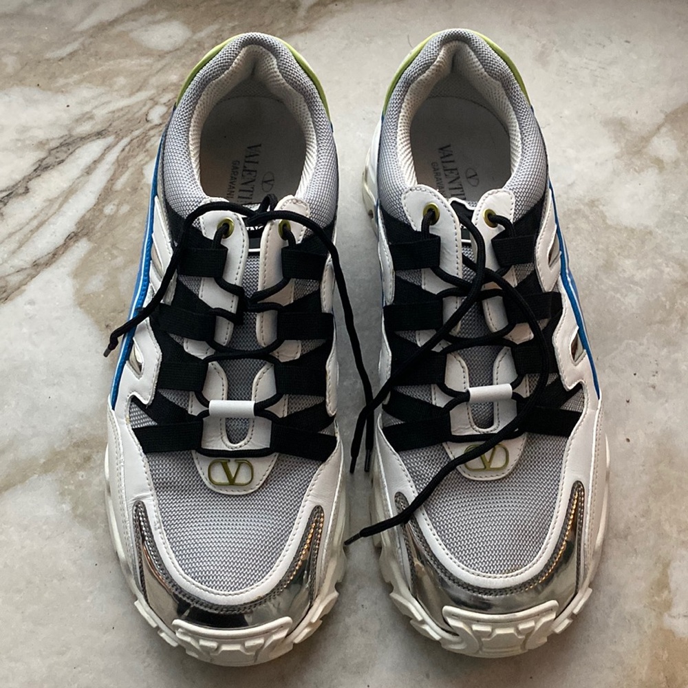Gently used Valentino sneakers 9.5